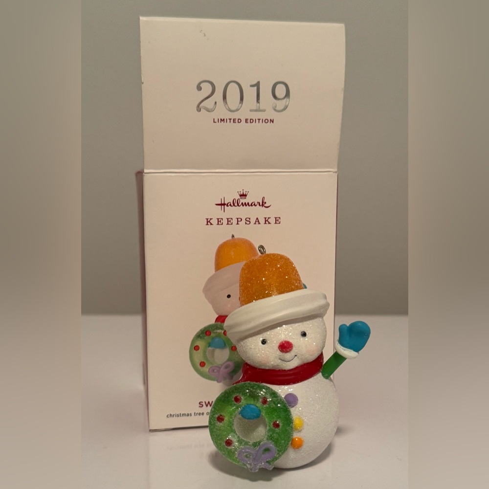 Hallmark Keepsake "Sweet Snowman" Christmas Tree Ornament 2019